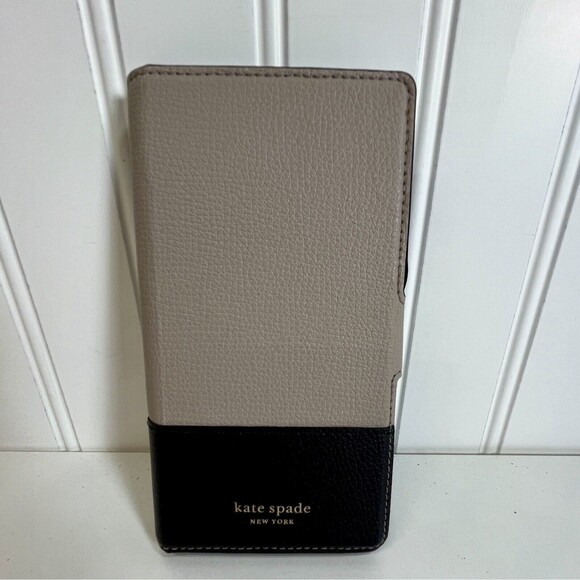 Kate Spade iPhone XR leather magnetic wrap protective phone case excellent Cond. - Picture 7 of 7